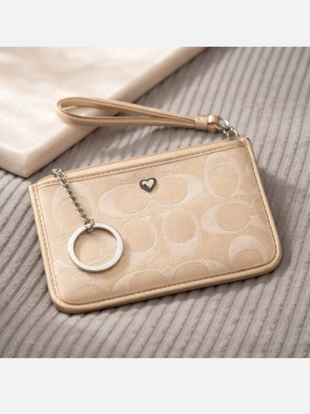 Rare Coach Poppy Signature C Zip Card Holder w/Fob GUC - Picture 5 of 8